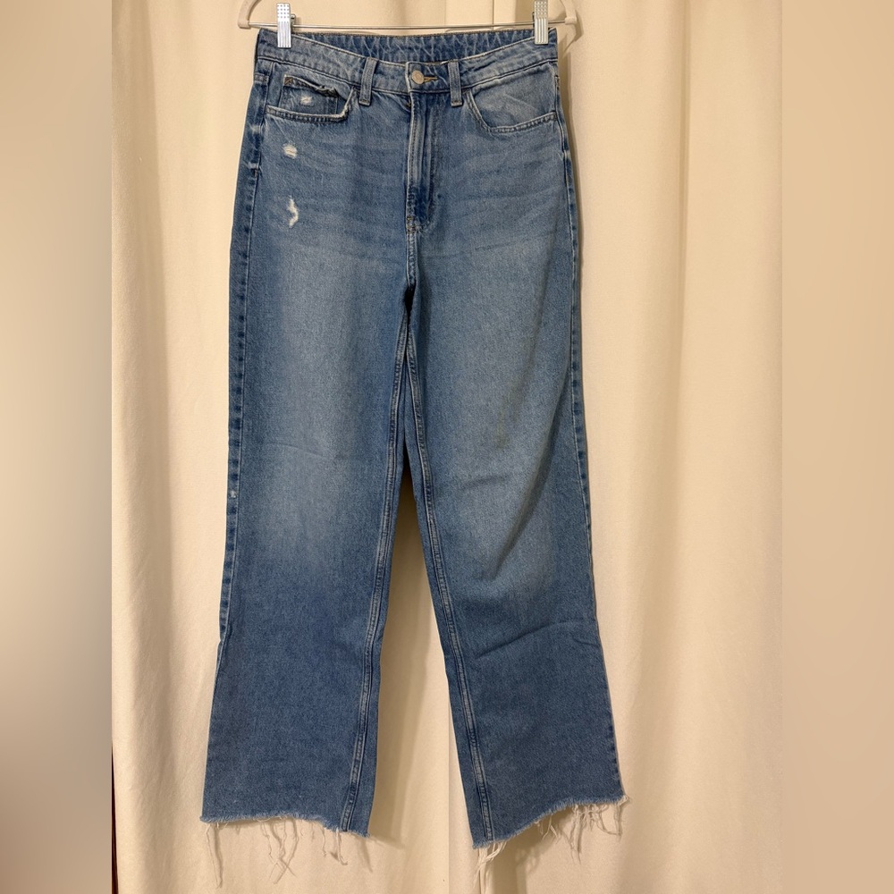 H&M Ultra High Waisted Wide Leg Distressed Raw Hem Jeans in Classic Blue Size 6